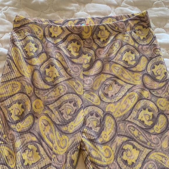 UO Alia Plisse Semi-Sheer Flare Pant - Picture 3 of 4